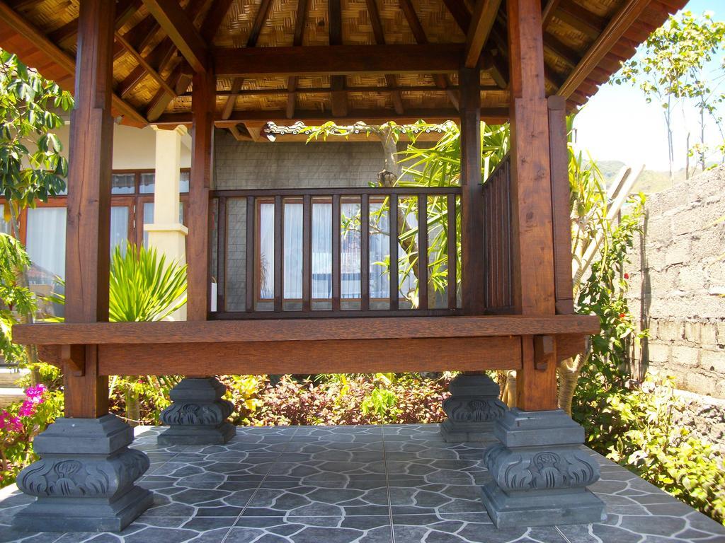 Putra'Lebah Amed Guest House Eksteriør billede