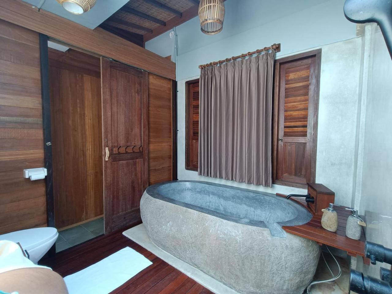 Putra'Lebah Amed Guest House Eksteriør billede