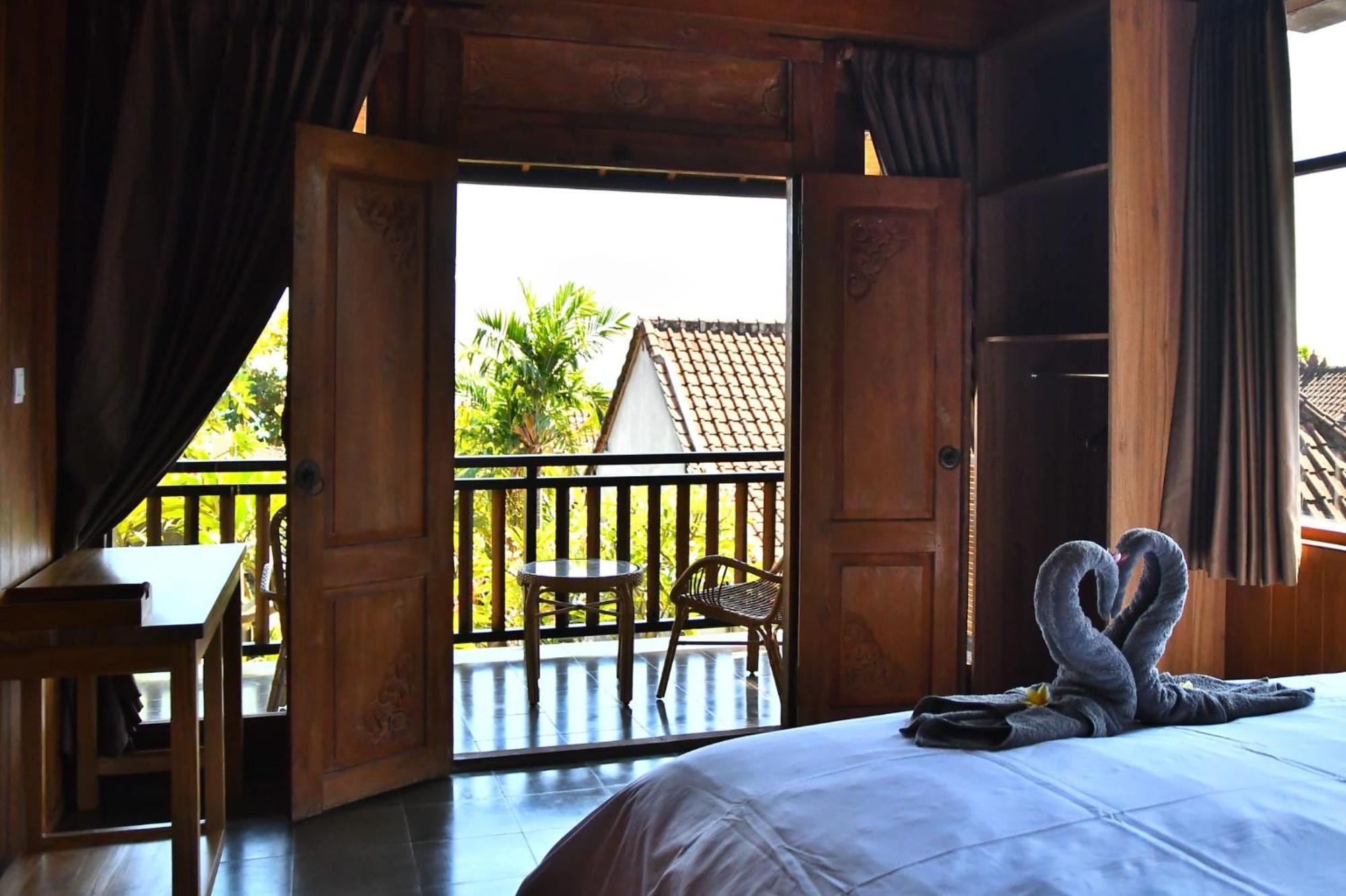 Putra'Lebah Amed Guest House Eksteriør billede