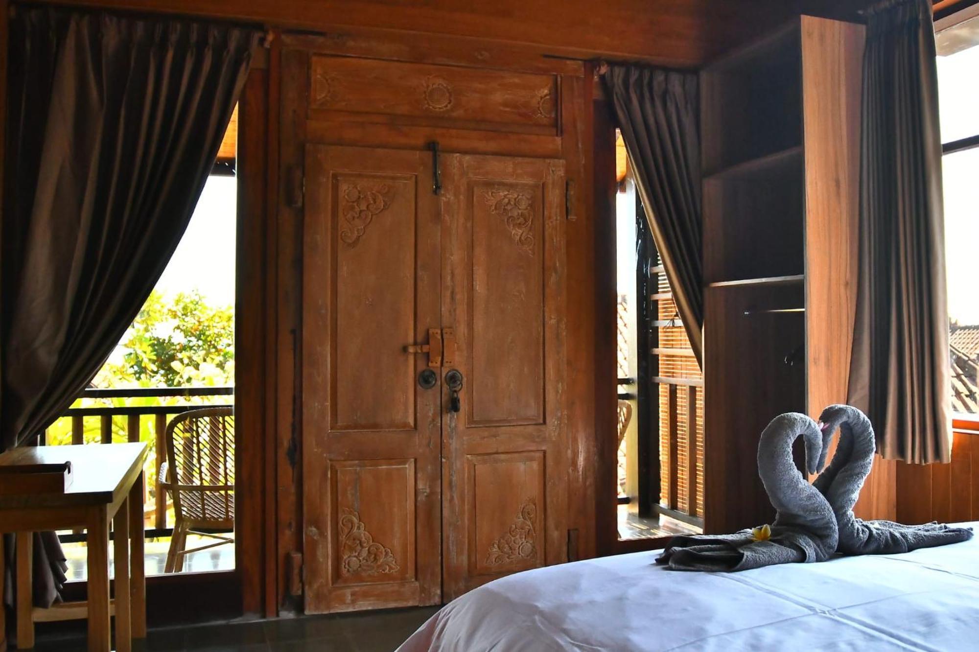 Putra'Lebah Amed Guest House Eksteriør billede