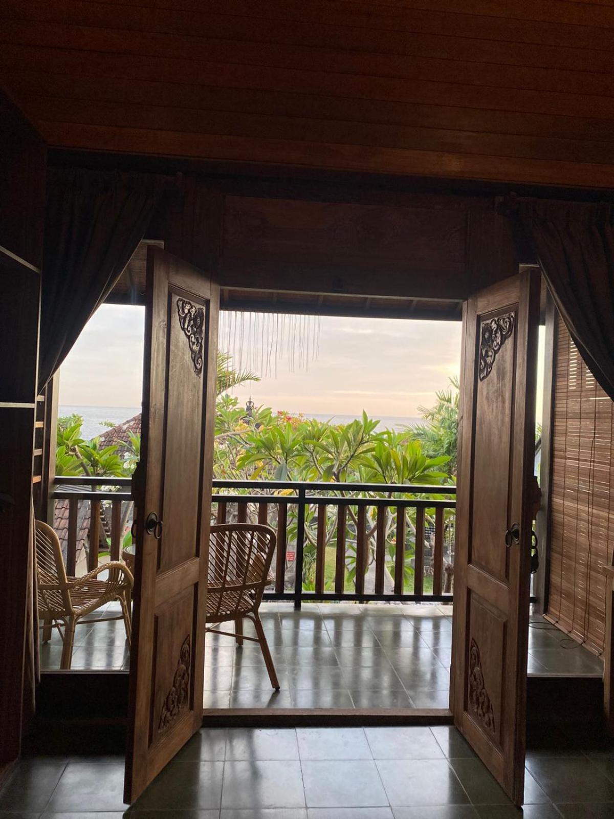 Putra'Lebah Amed Guest House Eksteriør billede